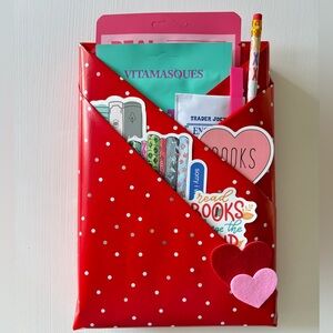 ROMANCE themes Blind Date with a Book!